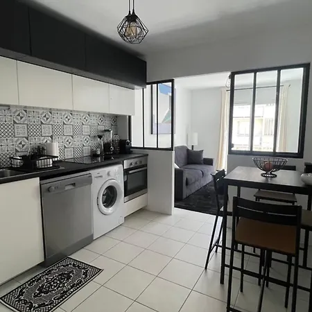 Beautiful Studio - Close To Beach Apartment *