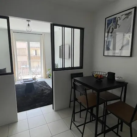 Beautiful Studio - Close To Beach Apartment
